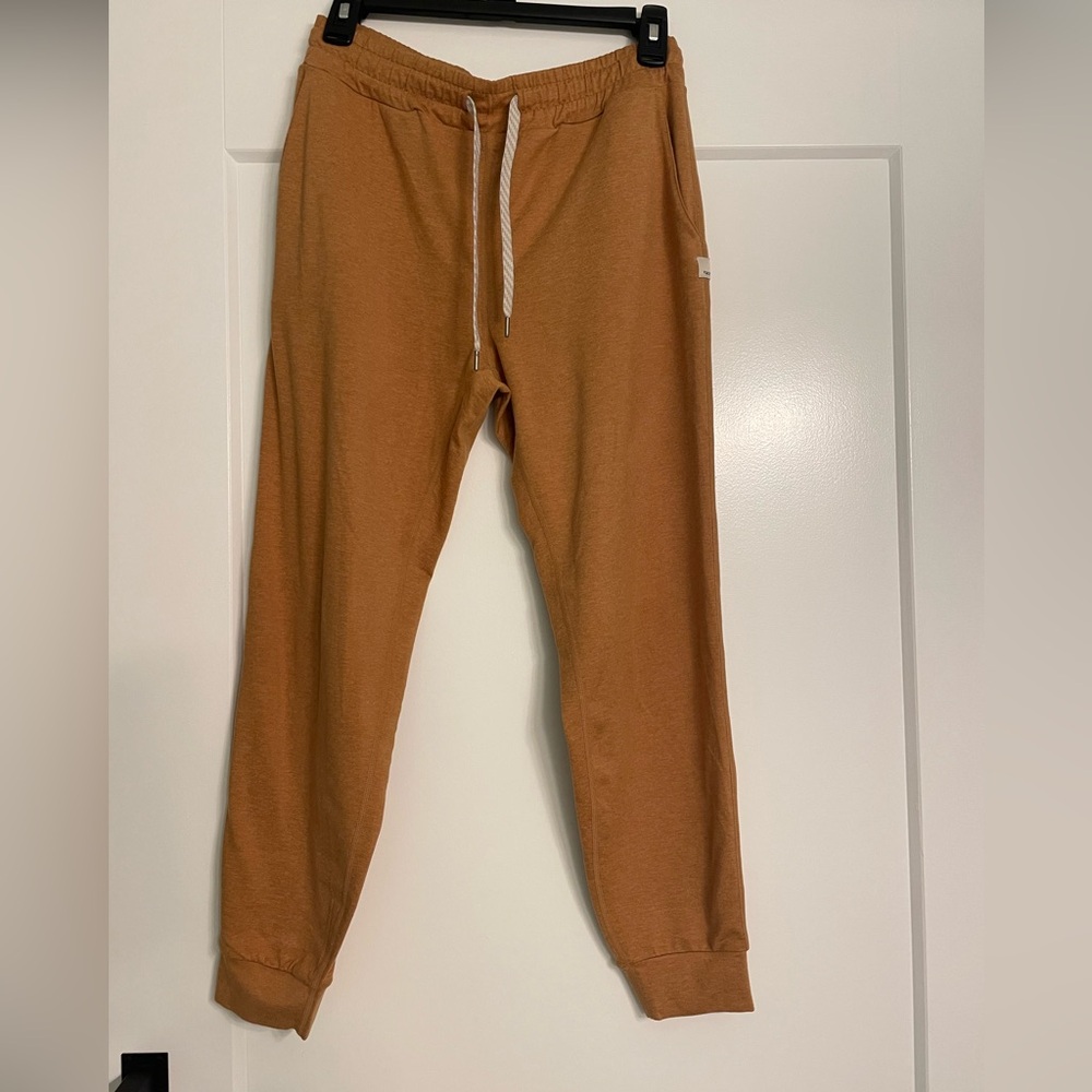 Vuori Performance Jogger women’s size small